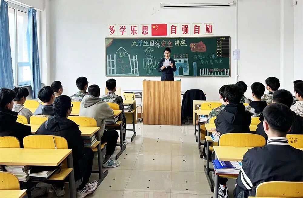 1712452473385689.jpg 1712452473385689.jpg