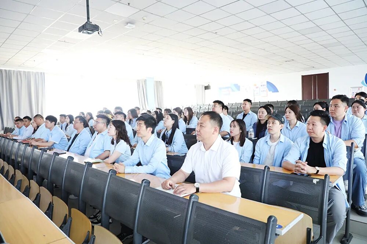 鼎博app官方下载